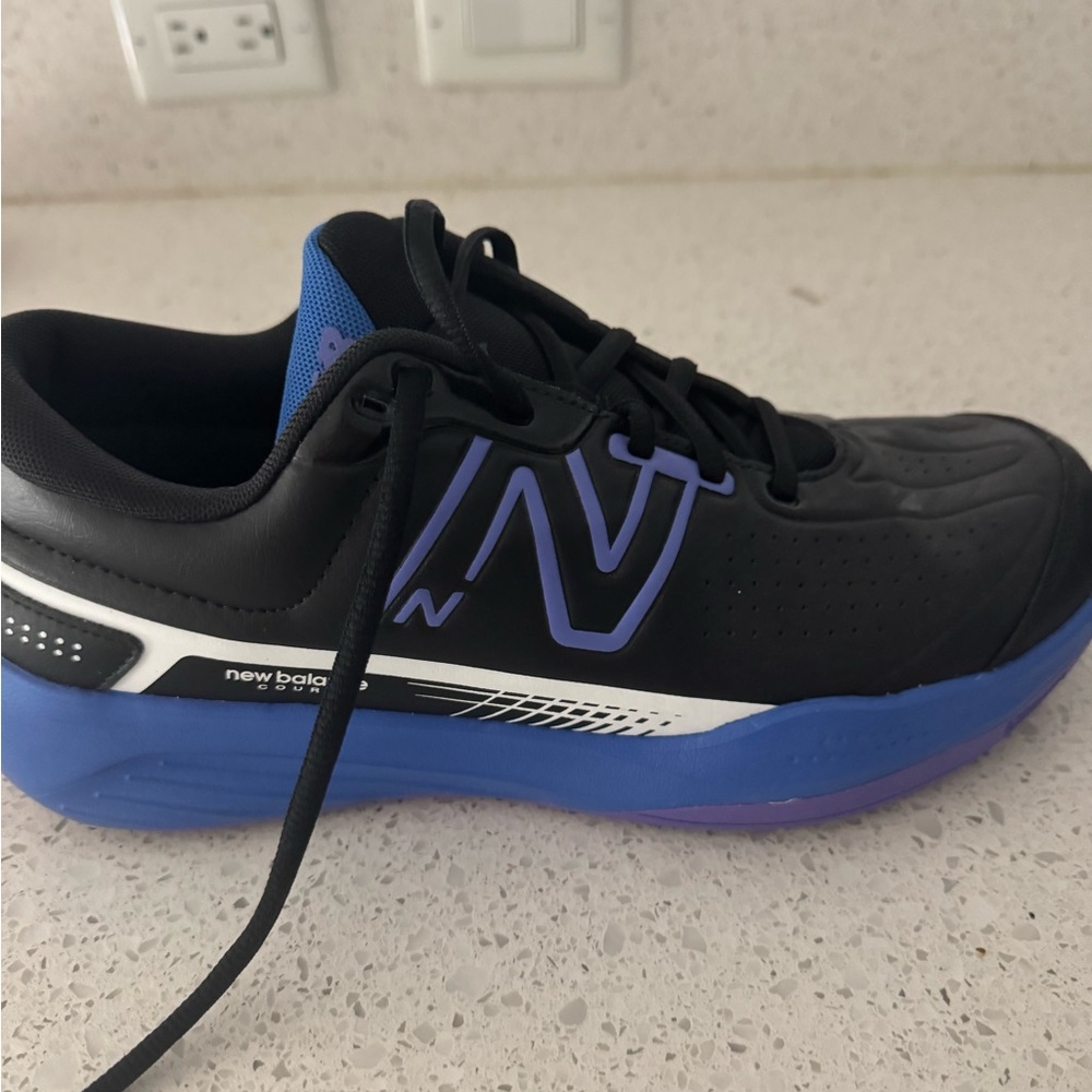 New Balance Men's Black and Purple Athletic Shoes